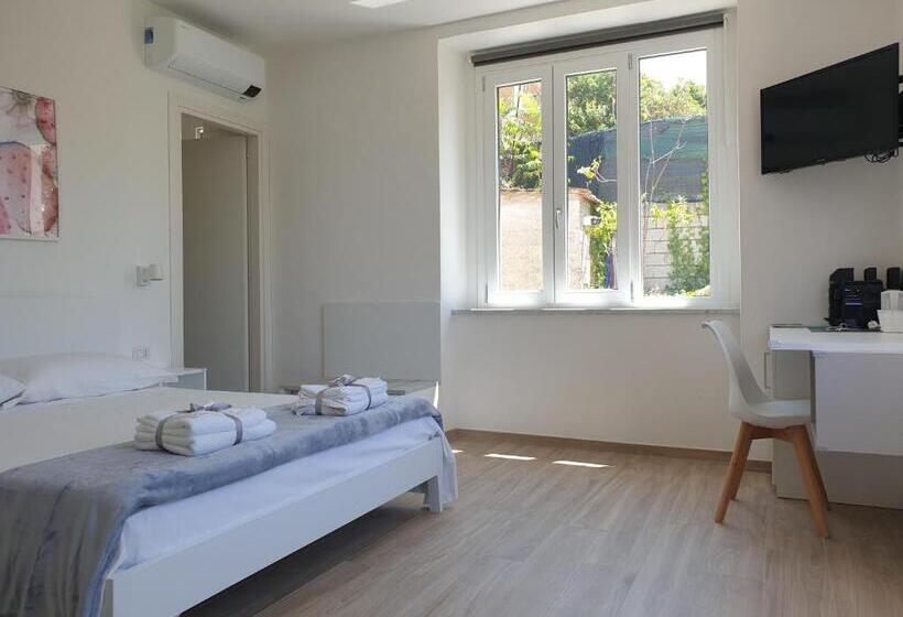 Номер Deluxe, La Casa Di Antonio Rooms