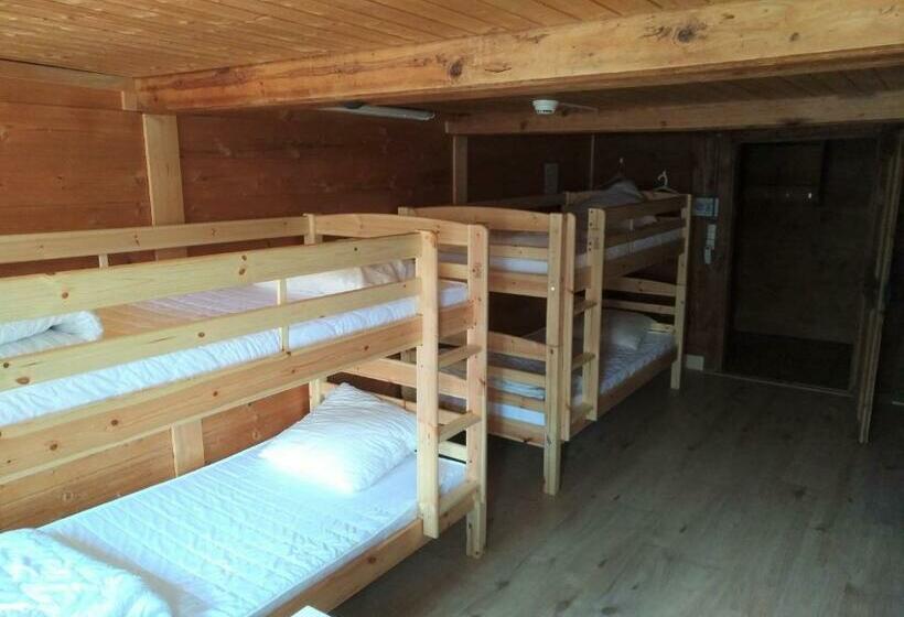 Семейный Номер Совместный Санузел, Emme Lodge