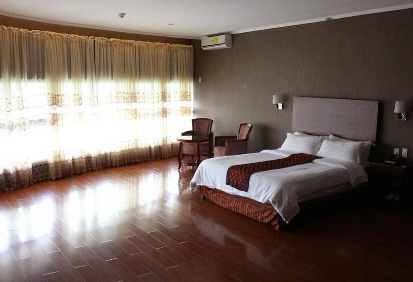 חדר דלוקס, Crown Legacy