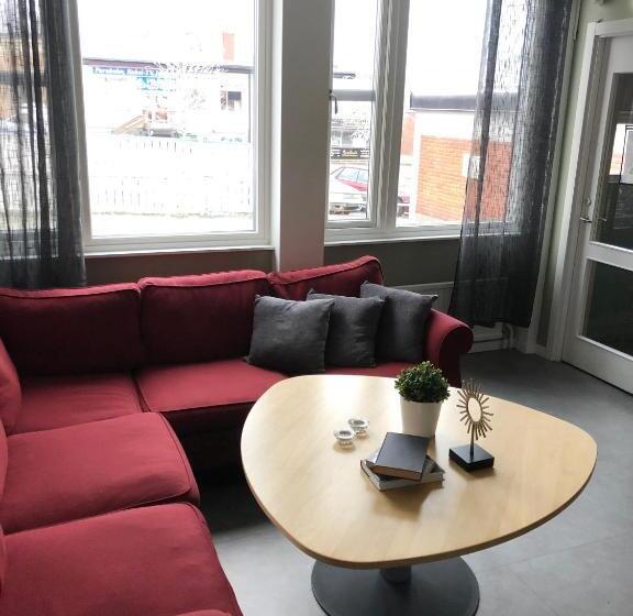 Кровать в Общей Комнате, Multi Challenge Hostel