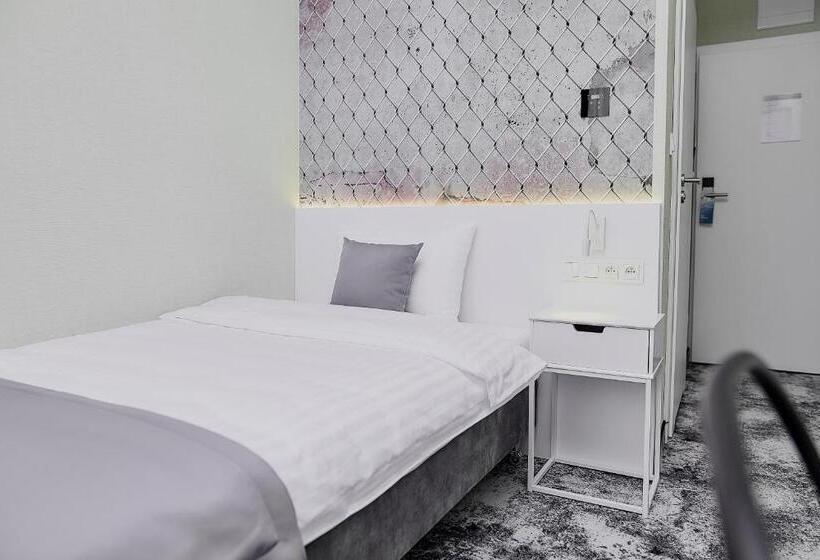 Номер Стандарт Индивидуальный, Tulip Inn żyrardów