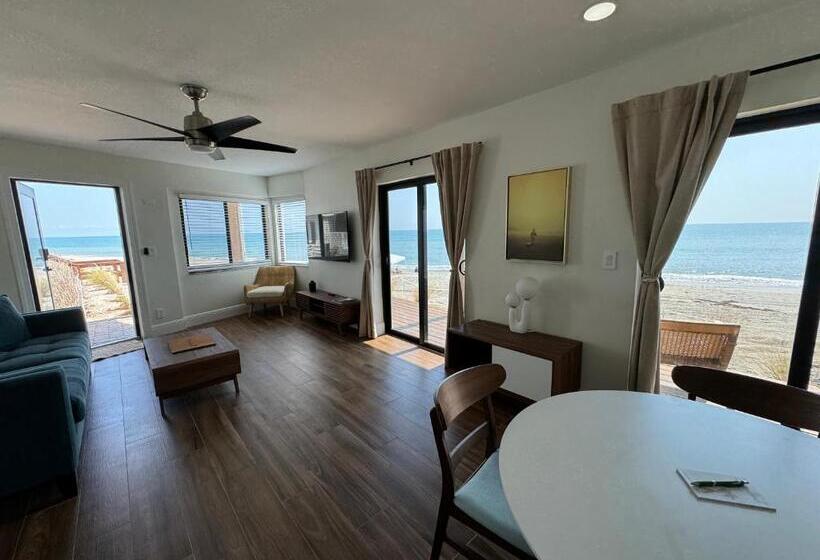 מיטת קינג בסוויטה, Melbourne Beach Resort & Surf Club
