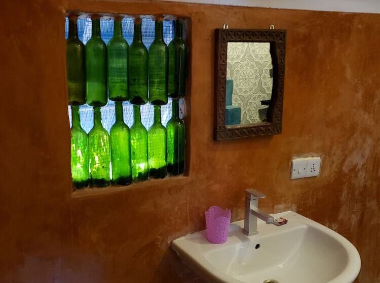 Quarto Estandar com Sacada, Sagando Bungalows