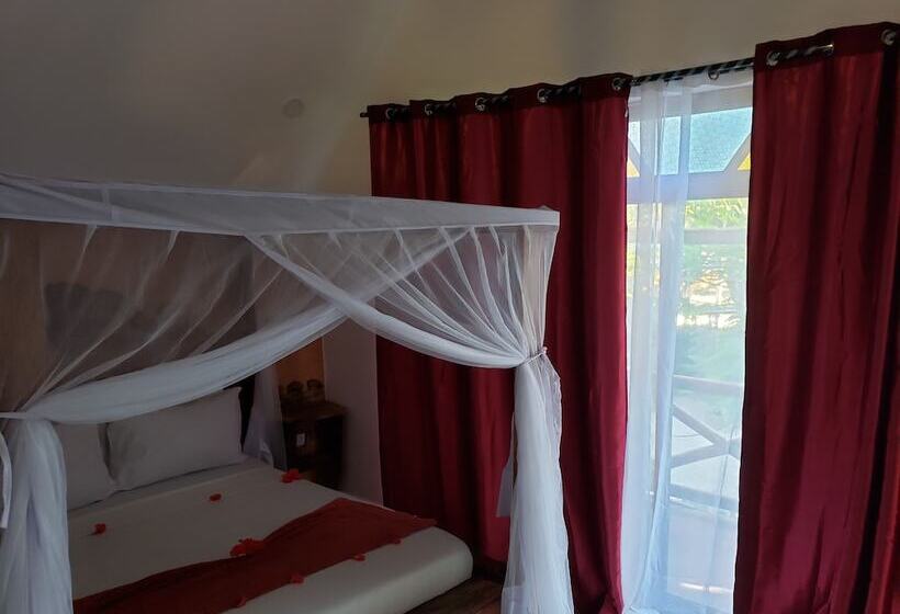 اتاق استاندارد یک تخته با بالکن, Sagando Bungalows