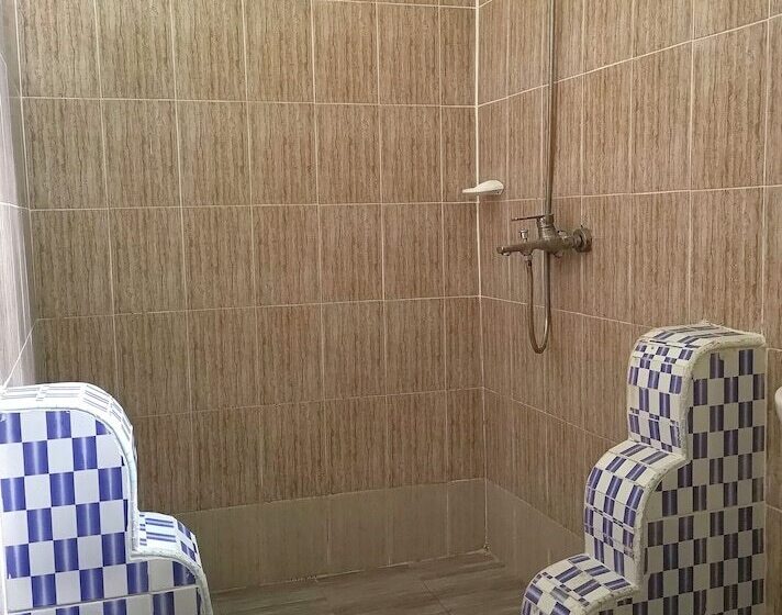 Quarto Estandar com Sacada, Sagando Bungalows