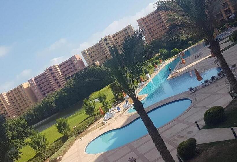 آپارتمان 1 خوابه با چشم‌انداز استخر, Porto Golf Marina