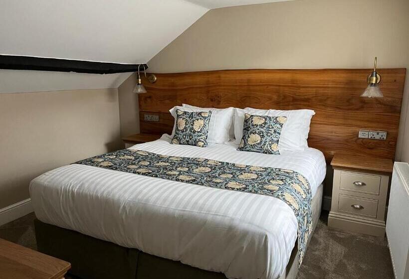 Люкс 2 Спальни, The Castle Coaching Inn