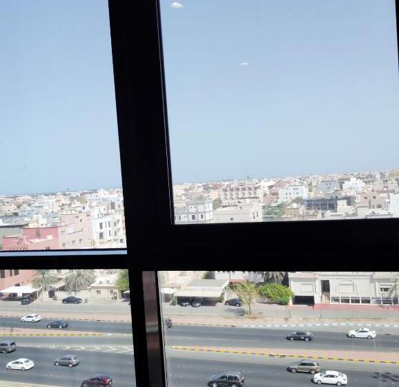 Escritório Estándar, Panorama Residence