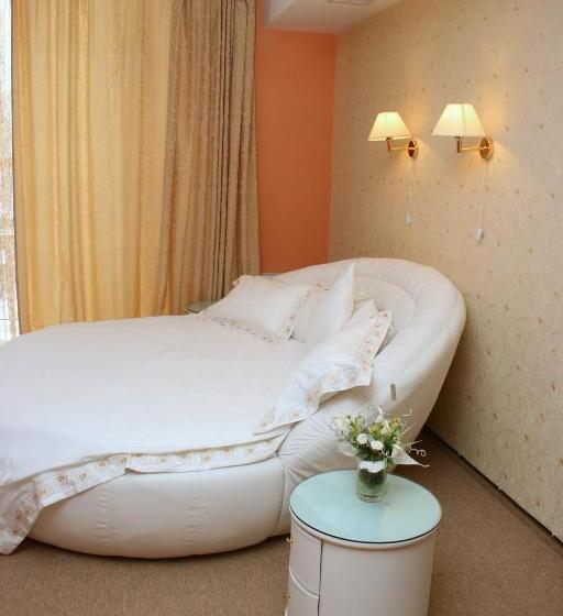 디럭스 룸, Premier Hotel Shafran