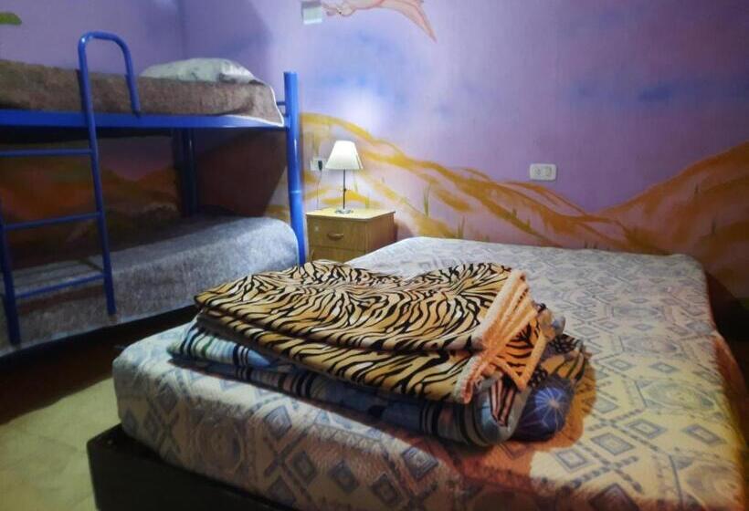 공동 객실, Hostel El Submarino