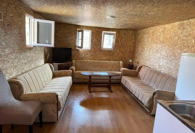 اتاق استاندارد سه نفره, Rio Apartmani