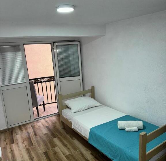 اتاق استاندارد یک نفره, Rio Apartmani