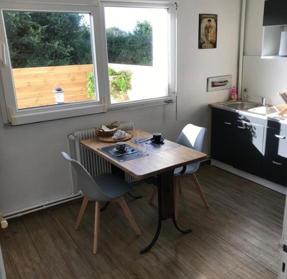 Номер Стандарт с Террасой, Sangatte Guest House   Studio Terrace   Seafront