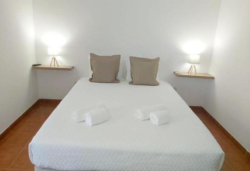 اتاق استاندارد سه نفره, Vicentina Guest House