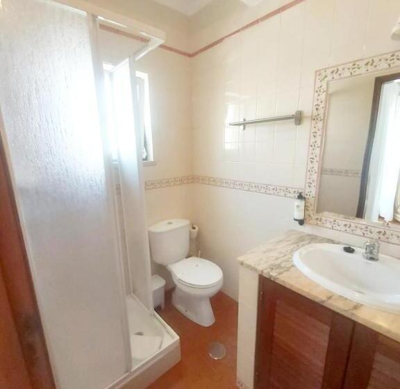 اتاق استاندارد سه نفره, Vicentina Guest House