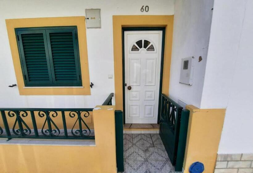 اتاق استاندارد سه نفره, Vicentina Guest House
