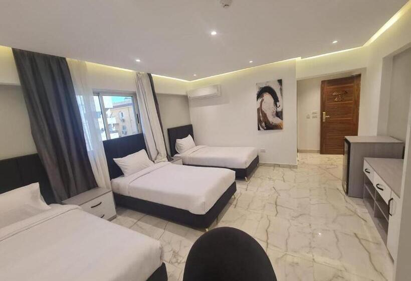 اتاق استاندارد سه نفره, El Mesaadya Hotel فندق المساعدية