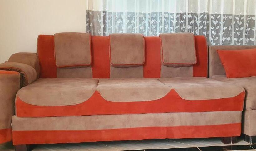 اتاق استاندارد با بالکن, Amen Guest House Near Airport