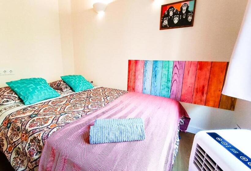اتاق استاندارد با سرویس بهداشتی مشترک, Barcelona City Center Private Rooms