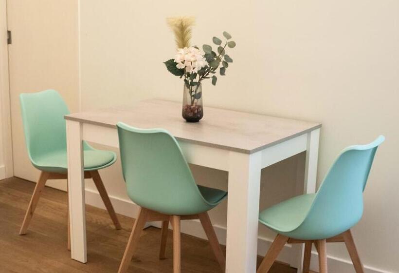 اتاق استاندارد با سرویس بهداشتی مشترک, Barcelona City Center Private Rooms