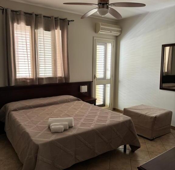 اتاق استاندارد سه نفره, Freya Rooms