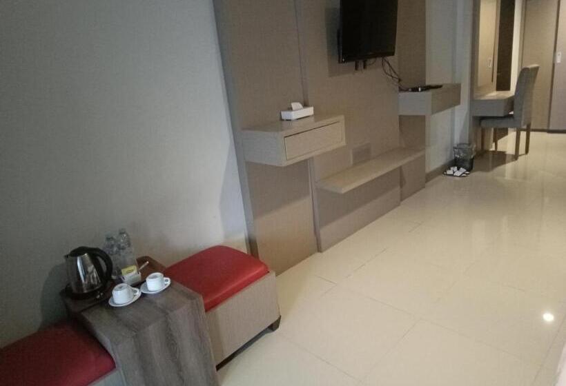 스탠다드 룸 풀장 전망, Resort Prima Cipayung