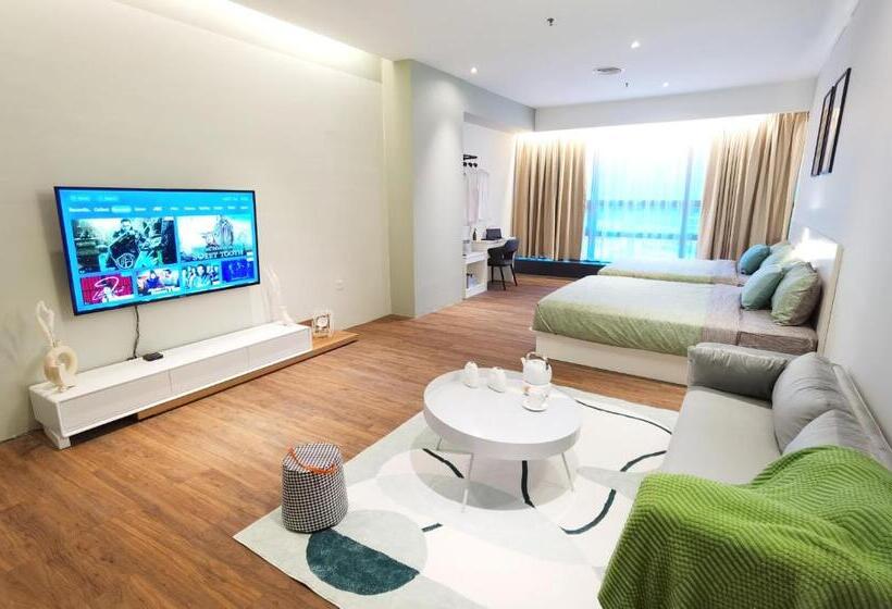 اتاق لوکس چهار تخته, Bangsar Trade Centre By Airhost