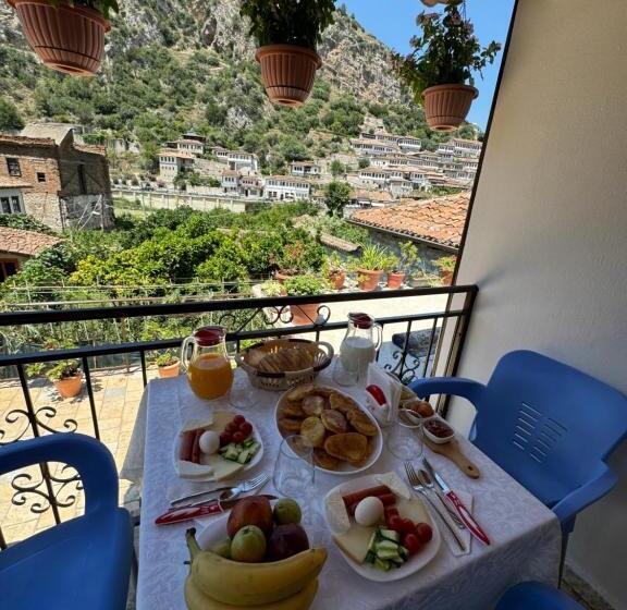 اتاق استاندارد چهار تخته, Meroli Guesthouse
