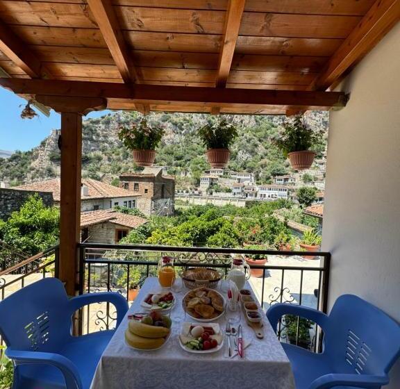 اتاق استاندارد چهار تخته, Meroli Guesthouse