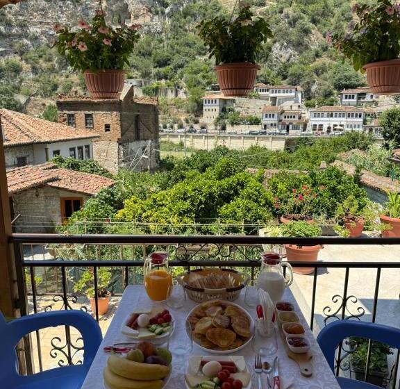 اتاق استاندارد چهار تخته, Meroli Guesthouse