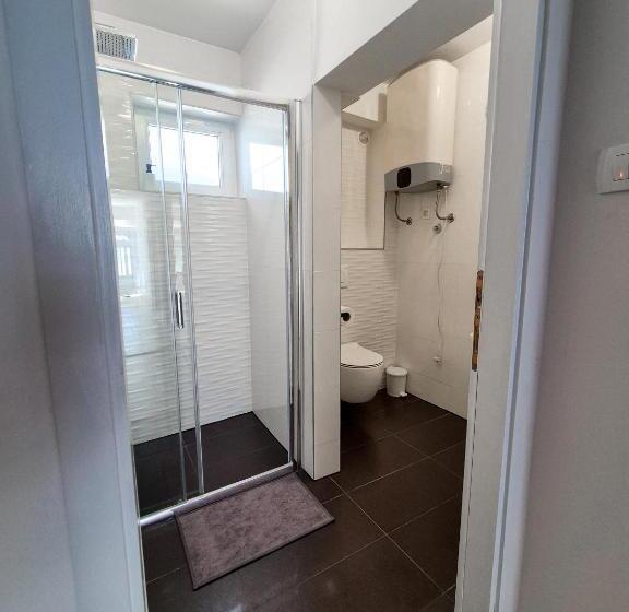 اتاق لوکس با بالکن و چشم‌انداز دریا, Principessa Rooms