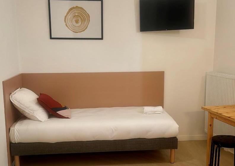 اتاق استاندارد یک نفره, Diac Hotel L Hermitte Bordeaux