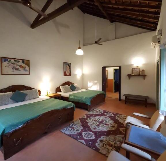 Семейный Номер, Caju Grove   The Big Yellow Goan House