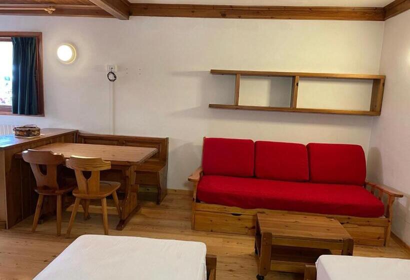 １階の１ベッドルームアパートメント, Chalet Scoiattolo Residence Sussy