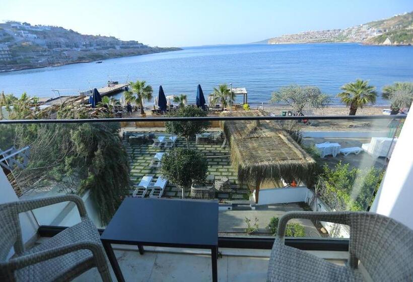 Quarto Deluxe Vista Mar, Casa Ja Voi