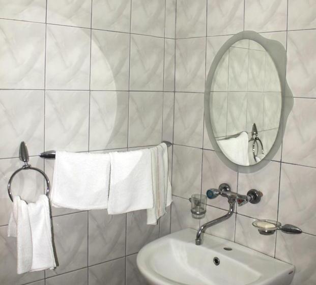 Номер Стандарт Трехместный, Jermuk Ararat Health Spa