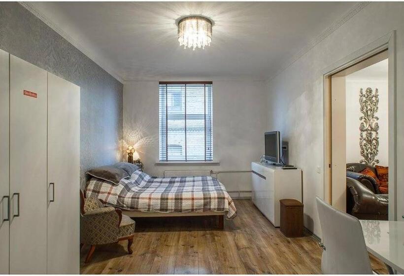 اتاق استاندارد چهار تخته, Central Luxury Apartments