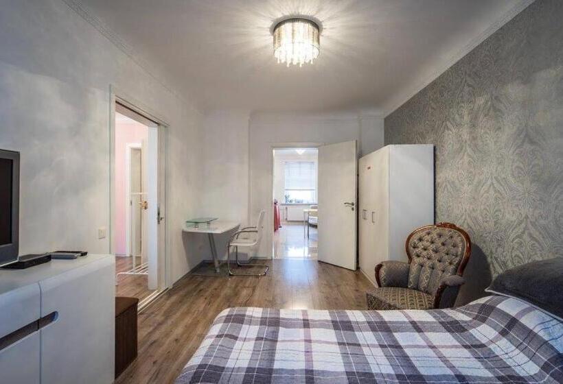 اتاق استاندارد چهار تخته, Central Luxury Apartments