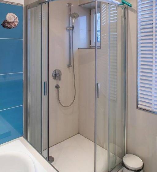 اتاق استاندارد چهار تخته, Central Luxury Apartments