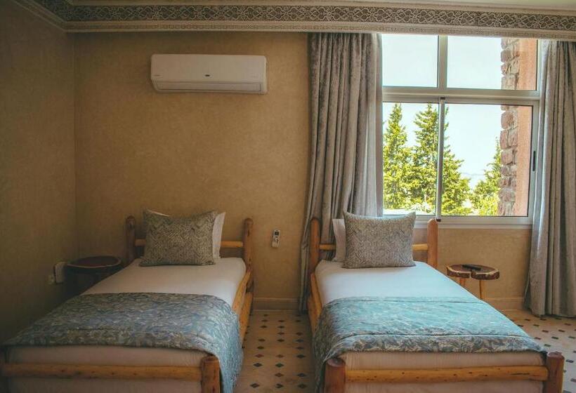 Family Suite, Diar Illi