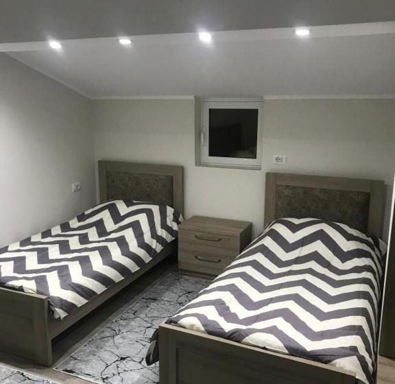اتاق استاندارد چهار تخته, Guesthouse Bellavista
