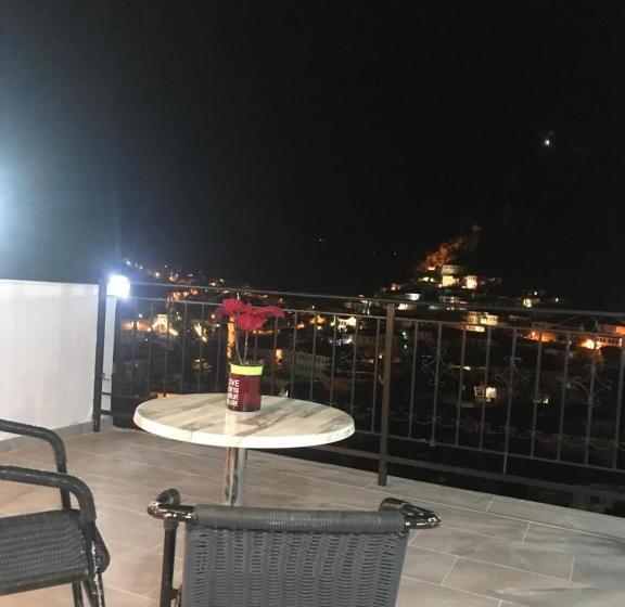 اتاق استاندارد چهار تخته, Guesthouse Bellavista