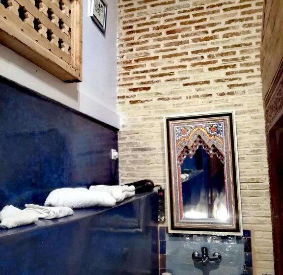 اتاق سوپریور, Les Bains De Fez Tara