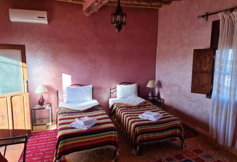 اتاق استاندارد, Chez Laila