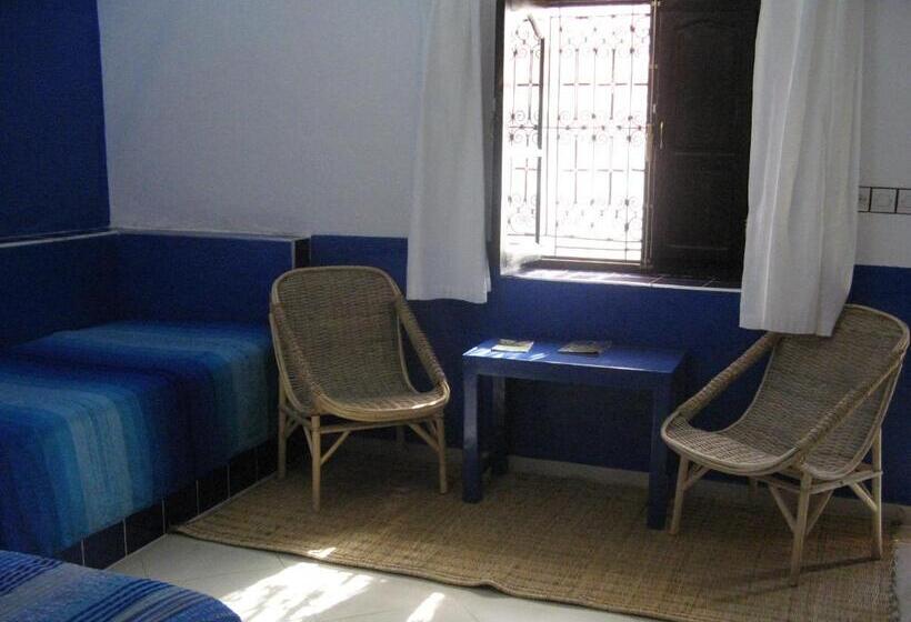 غرفة قياسية, Auberge Tinit
