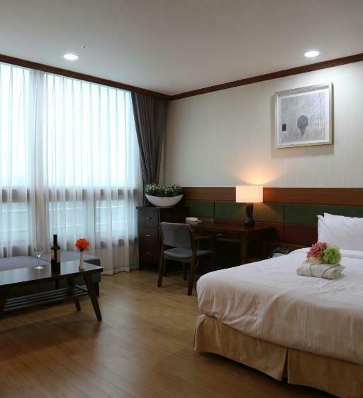 Номер Deluxe, Sacheon Grand Tourist