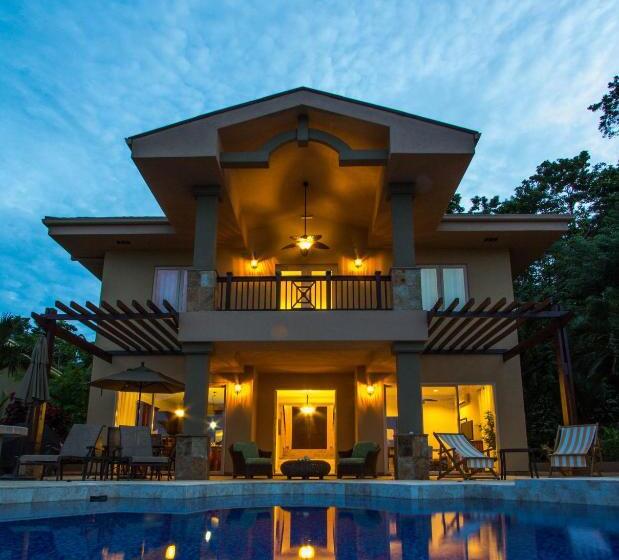 Вилла 3 Спальни, Red Frog Beach Island Resort