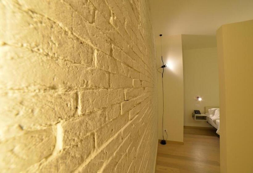 آپارتمان 1 خوابه بدون آشپزخانه, Verona Design