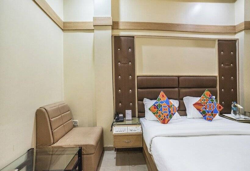 Номер Deluxe, Fabhotel Santoor Geeta Bhawan Square