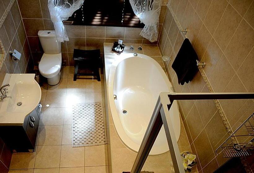 اتاق لوکس, Summer Garden Guest House